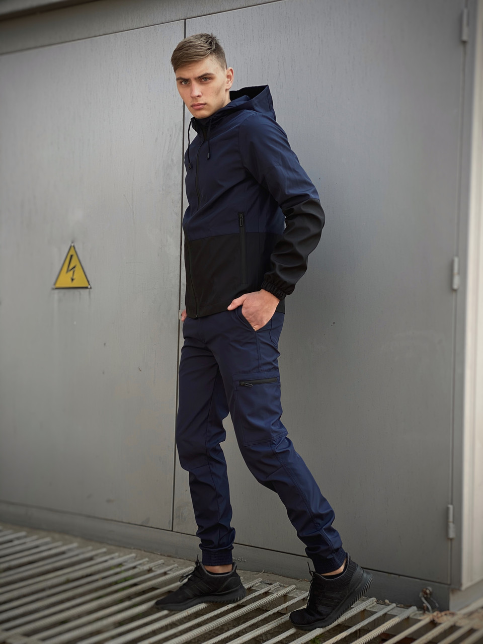 Мужской костюм Intruder Softshell Light демисезонный (Куртка мужская + штаны) сине-черный, Мужской костюм Intruder Softshell Light демисезонный (Куртка мужская + штаны) сине-черный M
Мужской костюм Intruder Softshell Light демисезонный (Куртка мужская + штаны) сине-черный, Мужской костюм Intruder Softshell Light демисезонный (Куртка мужская + штаны) сине-черный M