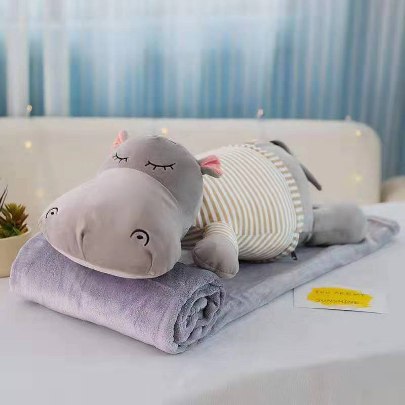 Подушка Бегемот с пледом Happy Toys, мягкая игрушка, подушка в авто, цвет серый
Подушка Бегемот с пледом Happy Toys, мягкая игрушка, подушка в авто, цвет серый