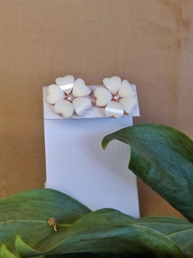 Серьги пусеты с авантюрин золотой песон 326 KH01 AA
Серьги пусеты с авантюрин золотой песон 326 KH01 AA