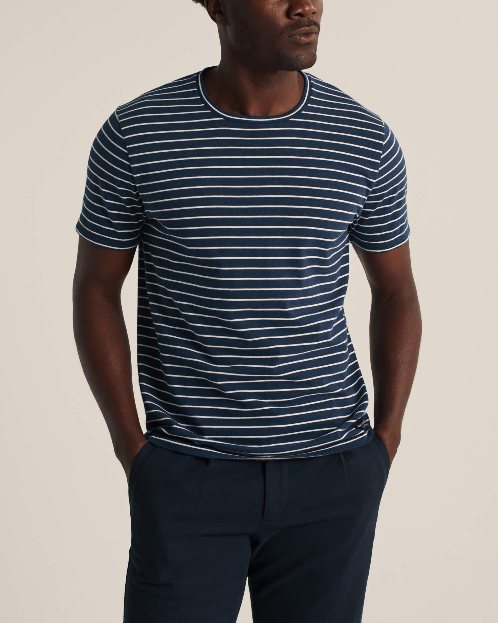 Футболка Abercrombie & Fitch AF7607M Темно-синий, Футболка Abercrombie & Fitch AF7607M S Темно-синий
Футболка Abercrombie & Fitch AF7607M Темно-синий, Футболка Abercrombie & Fitch AF7607M S Темно-синий