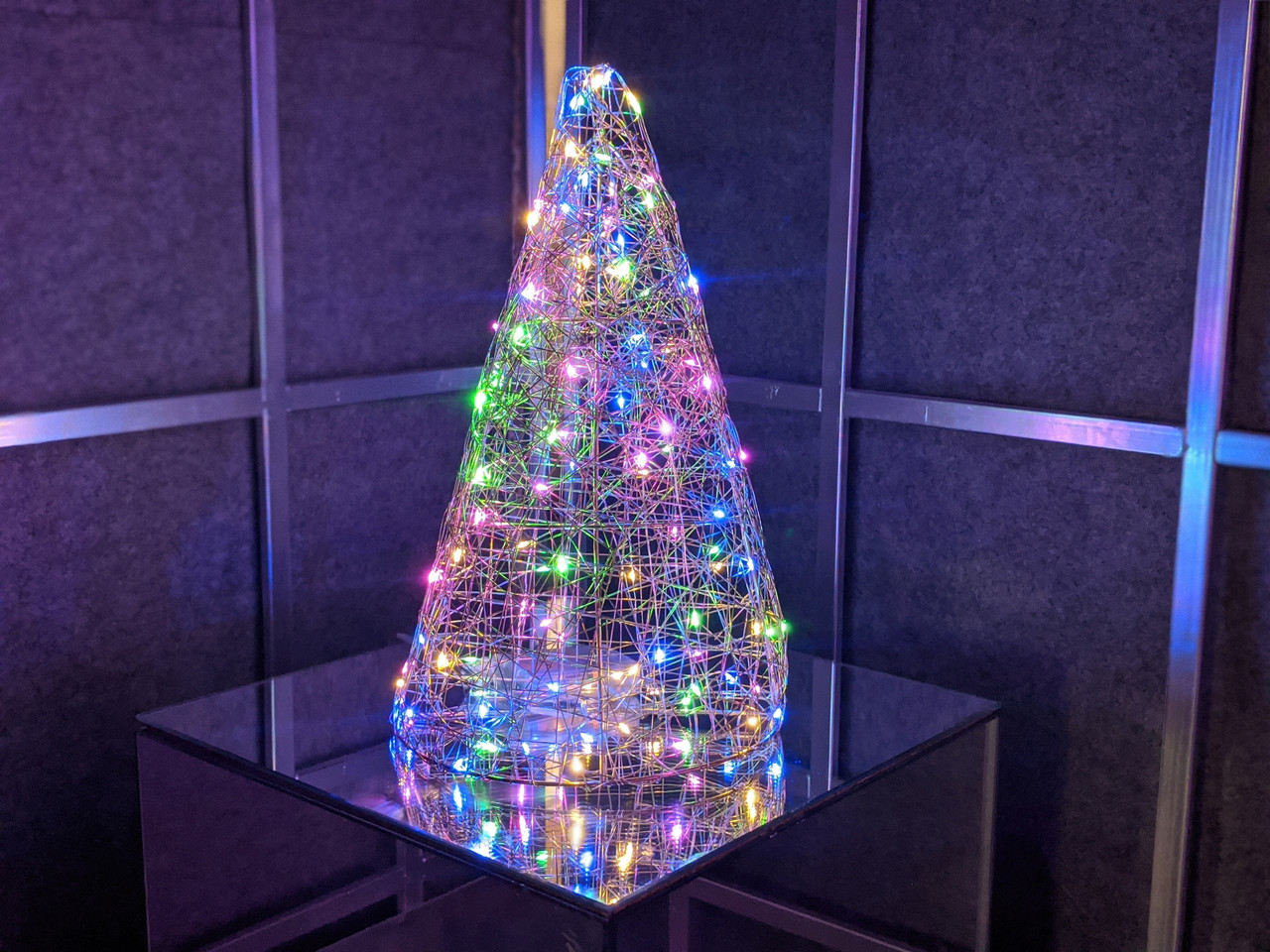 Елка металлическая с гирляндой, железная, лофт, loft, питание от USB, 100 LED, 32 см., настольная 9832
Елка металлическая с гирляндой, железная, лофт, loft, питание от USB, 100 LED, 32 см., настольная 9832