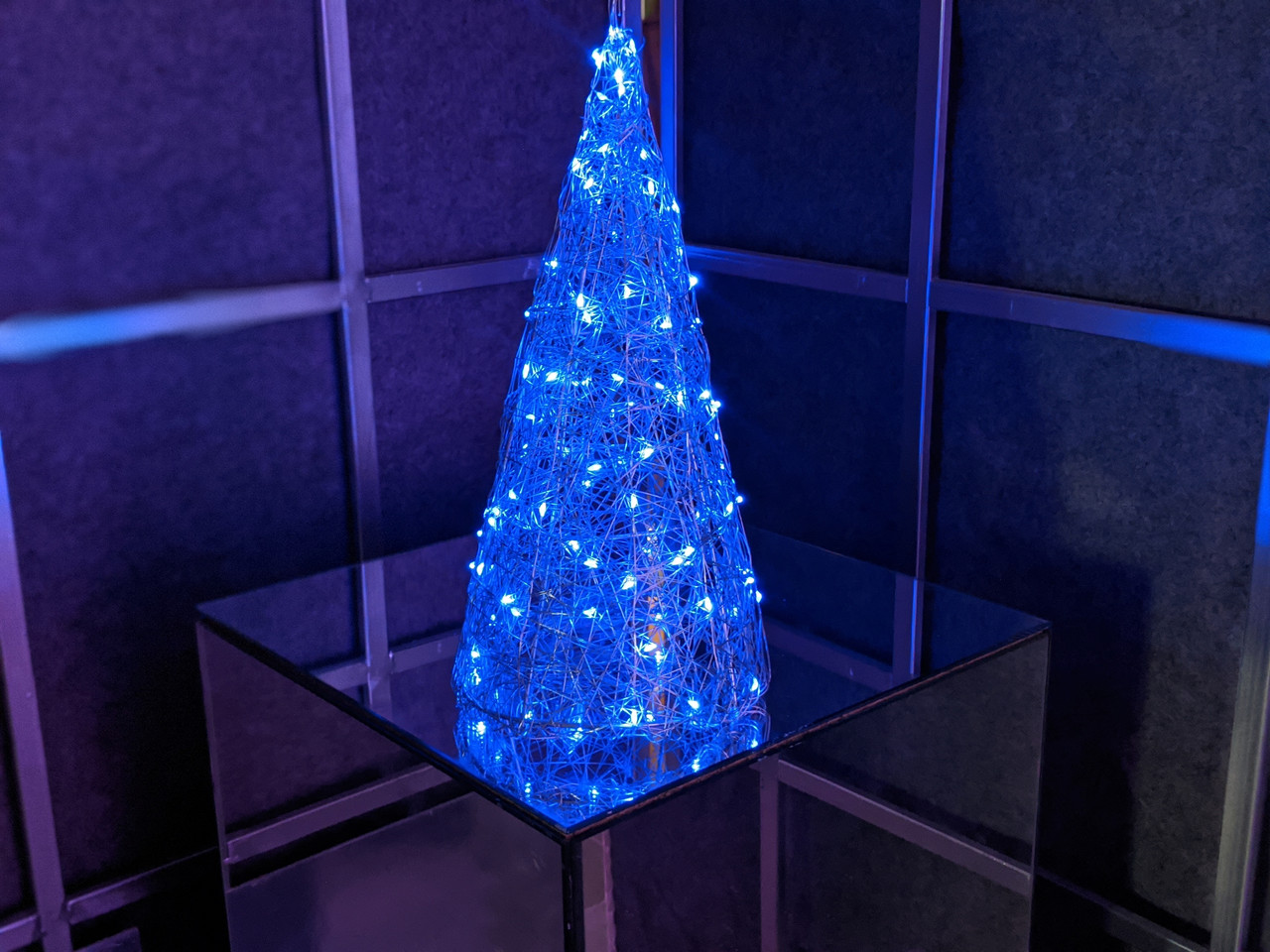 Елка металлическая с гирляндой, железная, лофт, loft, питание от USB, 100 LED, 38 см., настольная 0151
Елка металлическая с гирляндой, железная, лофт, loft, питание от USB, 100 LED, 38 см., настольная 0151