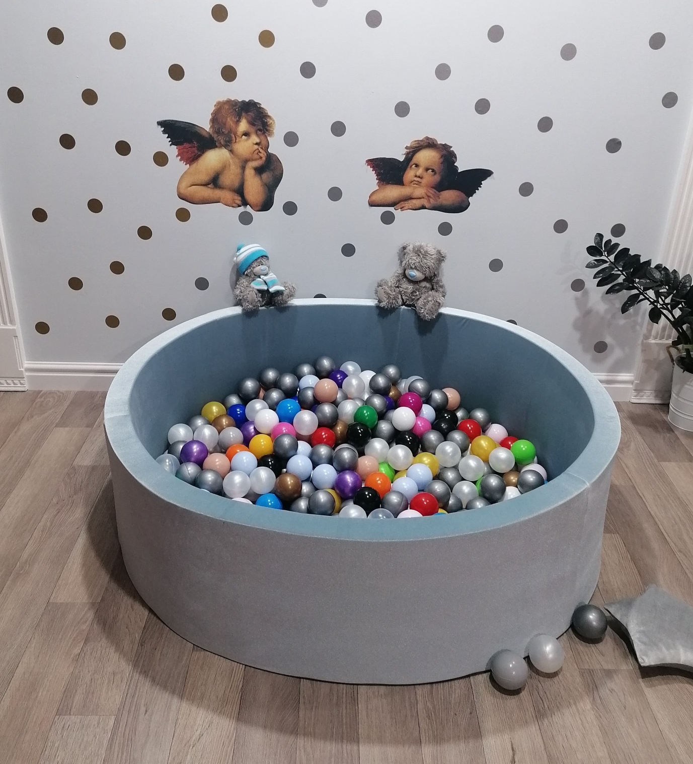 Сухой бассейн Maikinbaby круг 150х40х8 см и 500 шт шаров Велюр Серый (арт.М150-170)
Сухой бассейн Maikinbaby круг 150х40х8 см и 500 шт шаров Велюр Серый (арт.М150-170)