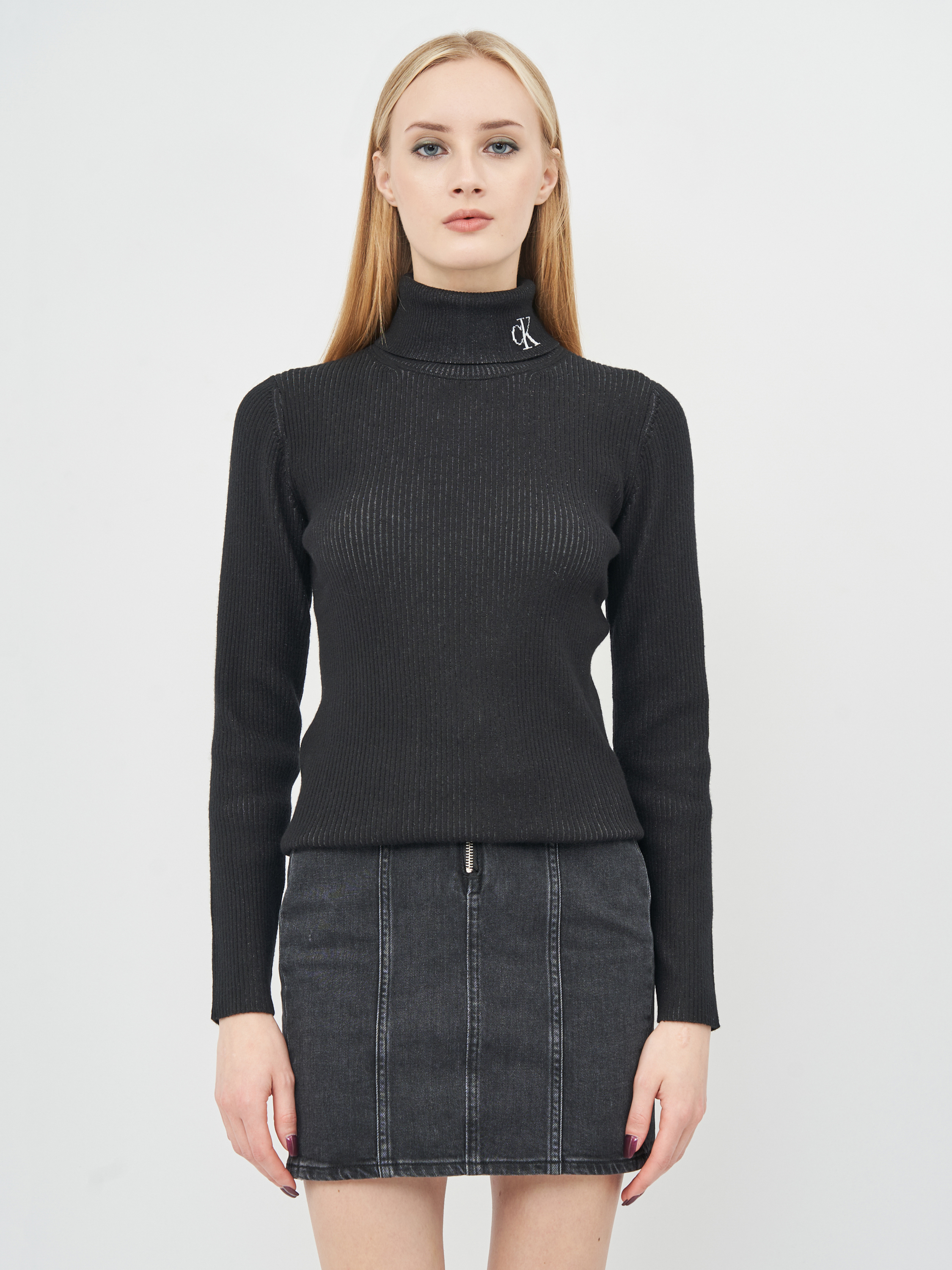 Водолазка Calvin Klein Jeans Rib Roll Neck With Ck J20J214821-0GR M CK Black/Bright White
Водолазка Calvin Klein Jeans Rib Roll Neck With Ck J20J214821-0GR M CK Black/Bright White