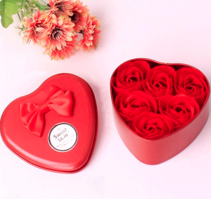 Подарочный набор Heart Flower розы из мыла в коробке в виде сердца для женщин и мужчин из 6 штук 9 х 9 х 4,5 см Красный
Подарочный набор Heart Flower розы из мыла в коробке в виде сердца для женщин и мужчин из 6 штук 9 х 9 х 4,5 см Красный