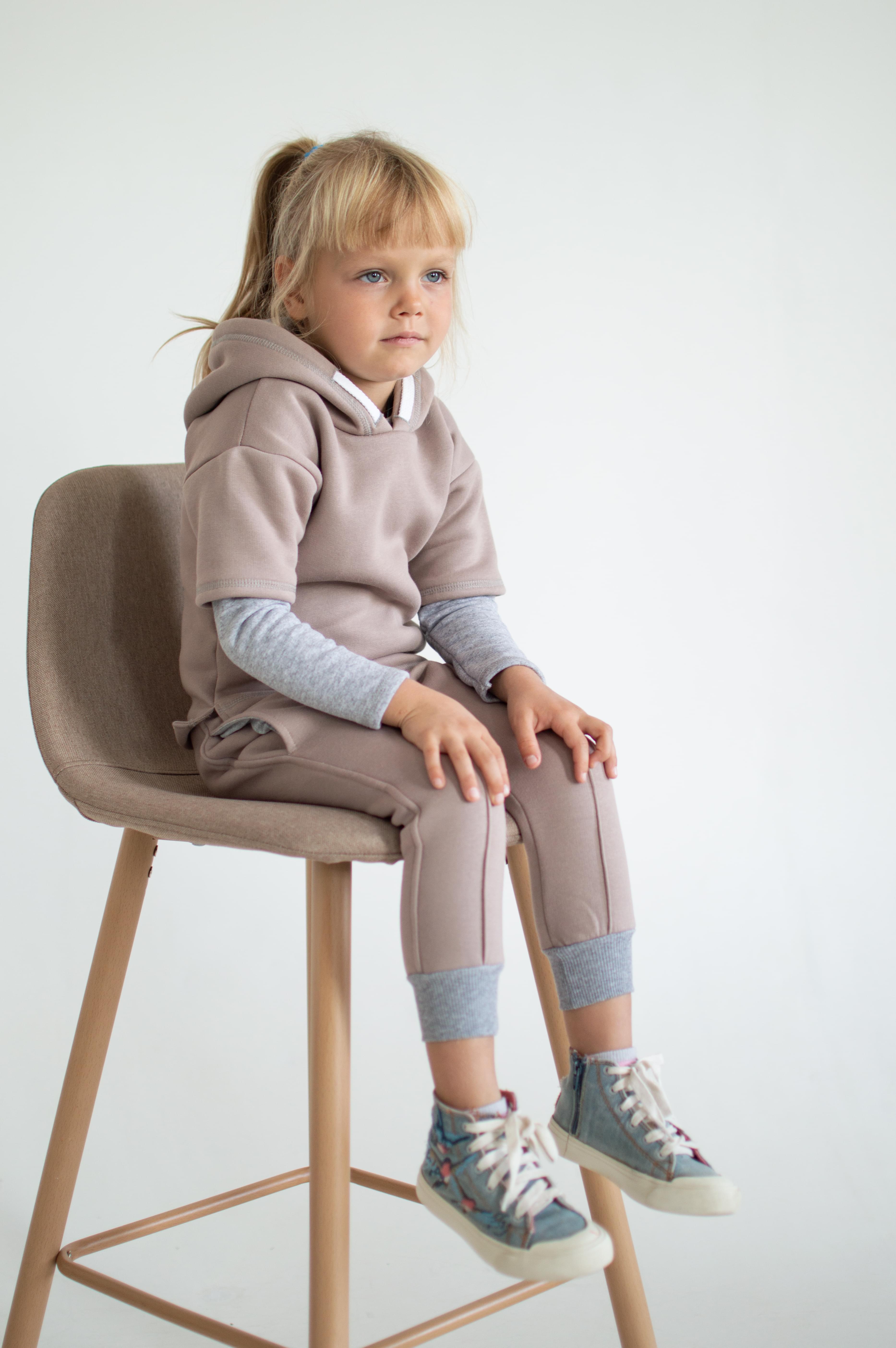 Детский трикотажный спортивный костюм H.U.D.Y.A.K.O.V.A. Ukrainian brand FIRST бежевый 134 размер
Детский трикотажный спортивный костюм H.U.D.Y.A.K.O.V.A. Ukrainian brand FIRST бежевый 134 размер