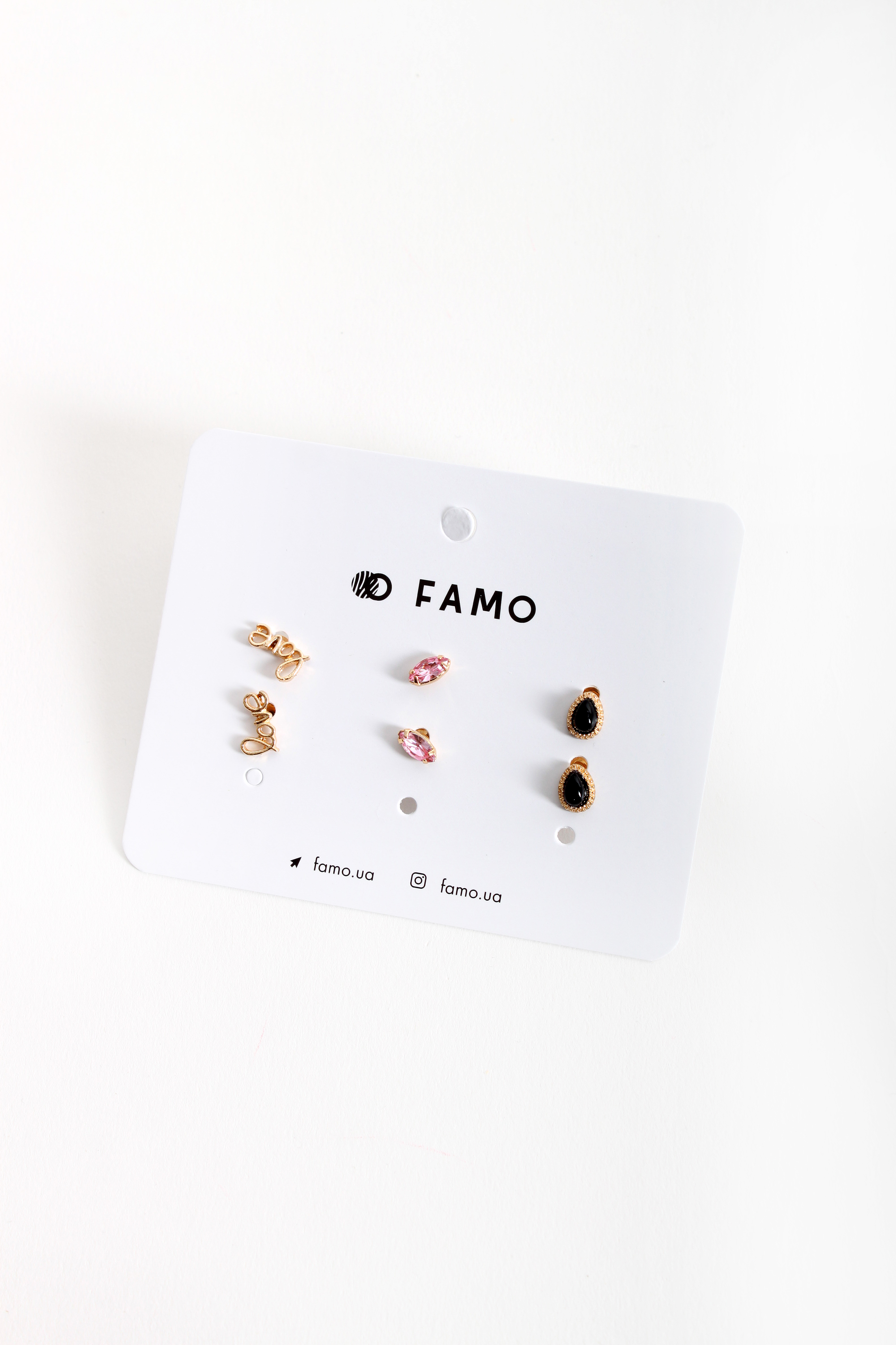 Набор сережек FAMO Хафсия разноцветный Длина 0.2/0.7/0.7(см)/ Ширина 1/0.5/0.7(см) (X111-1-4)
Набор сережек FAMO Хафсия разноцветный Длина 0.2/0.7/0.7(см)/ Ширина 1/0.5/0.7(см) (X111-1-4)