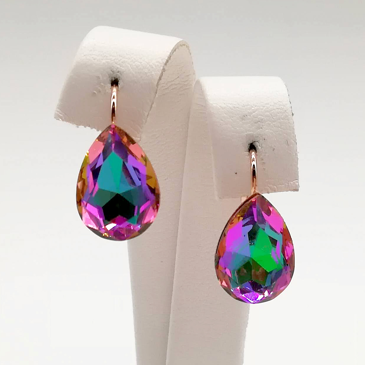 Серьги SONATA из медицинского золота, разноцветные кристаллы Swarovski, позолота PO, 24745
Серьги SONATA из медицинского золота, разноцветные кристаллы Swarovski, позолота PO, 24745