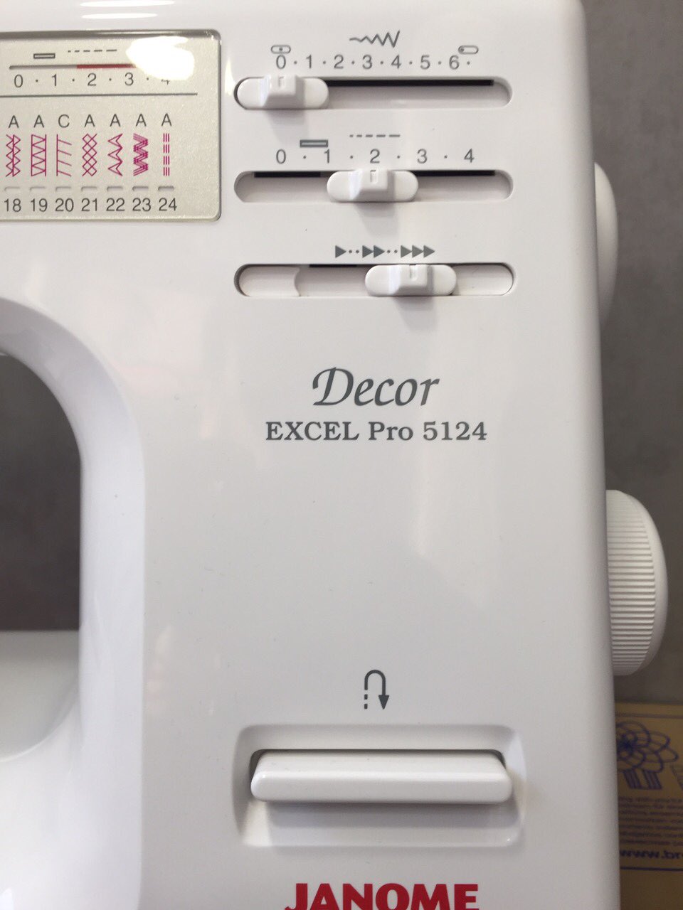 Швейная машина JANOME DECOR EXCEL PRO 5124 (DE 5124E) – отзывы покупателей  | ROZETKA