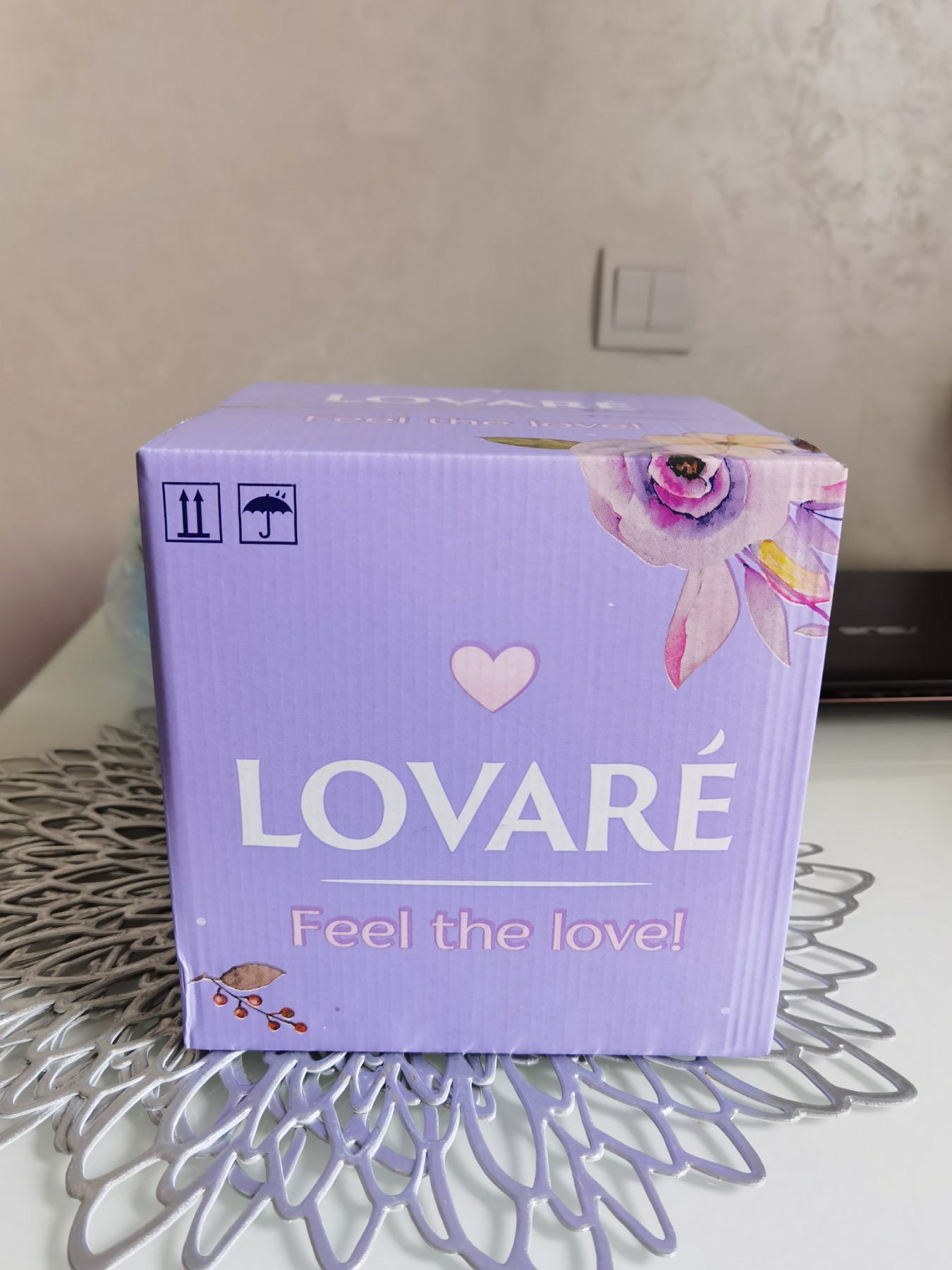 Feel The Love Box