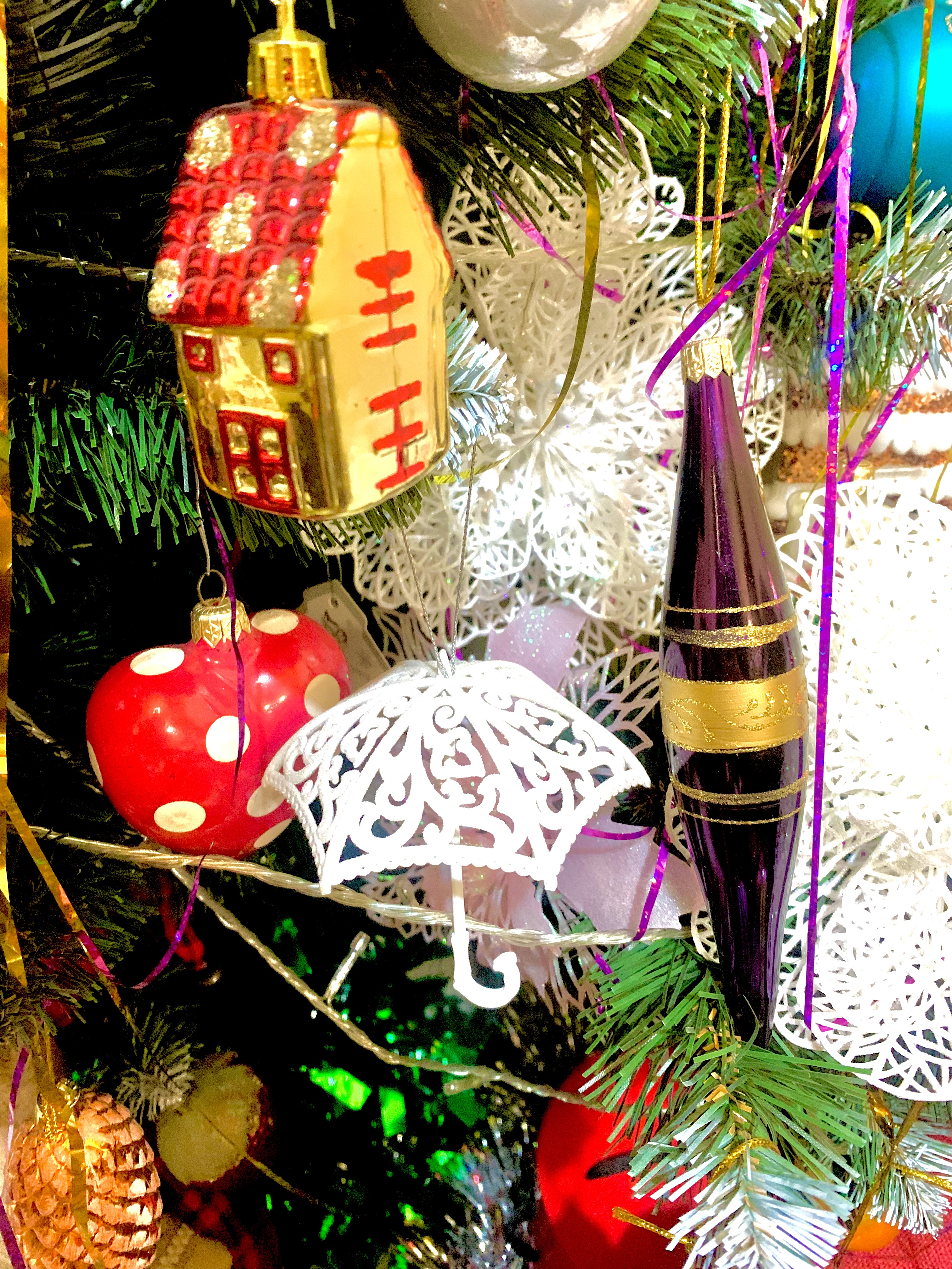 Украшение декоративное новогоднее Зимнее волшебство Зонтик полосы блеск, 10 x 11,5 см, золото