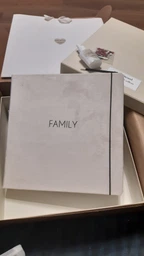 Фотоальбом ручної роботи Ivanka Present для вклеювання фото Сімейний Family м'який велюр 24х24 см рожевий фото від покупців 5