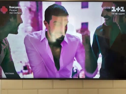 Телевизор Samsung UE43TU7100UXUA фото от покупателей 5