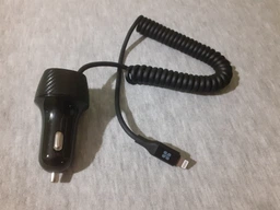 Автомобильное зарядное устройство Promate Voltrip-I 17 Вт USB + Lightning Connector Black (voltrip-i.black)