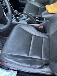 Очисник-кондиціонер шкіри Odor-X зі щіткою Turtle Wax Leather Cleaner 400 мл (5010322783418)