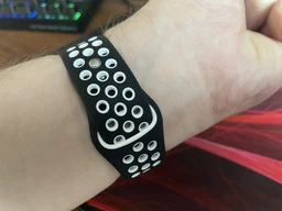 Ремешок для Amazfit BIP | Bip Lite | Bip U / Pro/ Mini | GTS | GTS 2 /3 | Gtr 42mm силиконовый перфорированный 20мм Черно Белый BeWatch (1010112) фото от покупателей 9