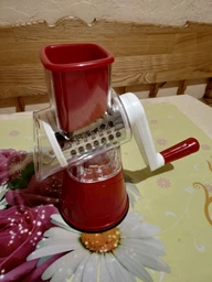 Овощерезка мультислайсер Kitchen Master Зеленая терка измельчитель с 3 насадками для овощей и фруктов фото от покупателей 2