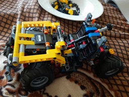 Конструктор LEGO Technic Jeep Wrangler (42122) [76880] фото от покупателей 7