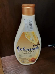 Поживний гель для душу з оліями Мигдалю та Ши - Johnson's® Vita-rich Oil-In-Body Wash 400ml