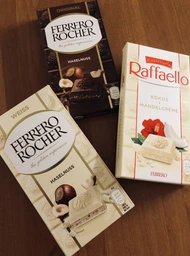 Шоколад білий Raffaello 90 г