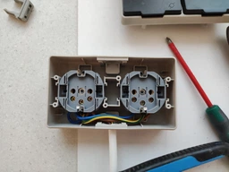 Розетка із заземленням подвійна ElectrO ВС20-2РК УФ-захист IP54 (VS202RK1654)