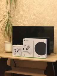 Microsoft Xbox Series S 512Gb + дод. Геймпад Microsoft Xbox Series X, S (Robot White) фото від покупців 8