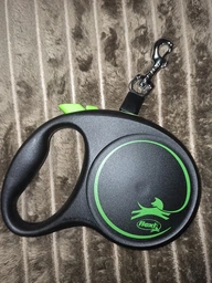 Поводок-рулетка Flexi Black Design М лента 5 м Зеленый (4000498034026) фото от покупателей 6