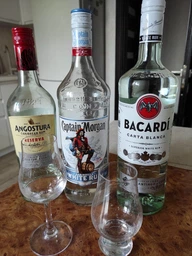 Ром Bacardi Carta Blanca от 6 месяцев выдержки 0.5 л 40% (5010677013918) фото от покупателей 2