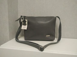 Кожаная женская сумка кросс-боди Borsacomoda 810023 черная фото от покупателей 9