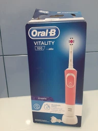 Электрическая зубная щетка Oral-B Vitality 3D White/D100 Pink (4210201262169_4210201234173) фото от покупателей 14