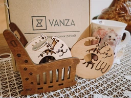 Набор костеров подставок для чашек VANZA Cats 4 шт. орех сосна