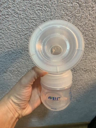Ручной молокоотсос Philips Avent с бутылочкой 115мл SCF430/10 (SCF430/10) фото від покупців 8