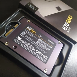 Накопитель SSD 4ТB Samsung 870 QVO 2.5" SATAIII V-NAND MLC (MZ-77Q4T0BW)
