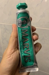 Зубна паста Класична інтенсивна мята Marvis Classic Strong Mint 85 мл фото від покупців 3
