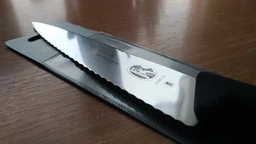 Кухонний ніж серейтор Victorinox Vx52033.19 Fibrox Carving 315 мм чорний фото від покупців 1