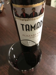 Вино Tamada Алазанська долина червоне напівсолодке 0.75 л 11.5% (4860004073273)