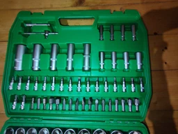 Полупрофессиональный набор инструментов Intertool 1/4", 1/2", 108 предметов (ET-6108SP) фото от покупателей 17