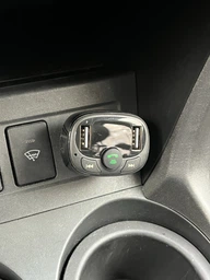 Автомобильный FM-трансмиттер (FM-модулятор) Baseus T-Complex S-09A Bluetooth MP3 c функцией зарядного устройства 2-USB (3.4А) и вольтметром фото от покупателей 5