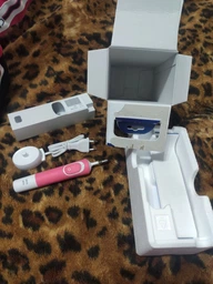 Электрическая зубная щетка Oral-B Vitality 3D White/D100 Pink (4210201262169_4210201234173) фото от покупателей 10