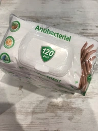 Упаковка вологих серветок Naturelle Antibacterial з екстрактом листя подорожника 3 пачки по 120 шт. (2000998938574) фото від покупців 2
