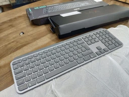 Клавиатура беспроводная Logitech MX Keys Advanced Wireless Illuminated Graphite (920-009417) фото от покупателей 7