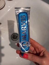 Зубна паста Морська М'ята з фтором Marvis Aquatic Mint 25ml фото від покупців 6