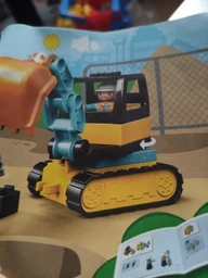 Конструктор LEGO DUPLO Town Вантажівка та гусеничний екскаватор 20 деталей (10931) фото від покупців 10
