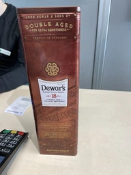 Віскі Dewar's Founder Reserve 18 років витримки 0.75 л 40% у подарунковій упаковці (5000277001774) фото від покупців 1