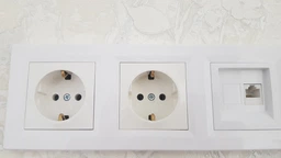 Тримісна рамка Schneider Electric Asfora горизонтальна бронза EPH5800369 фото від покупців 2