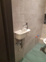 Сифон для раковины DEVIT колбовый 1 1/4"x32 мм (53412100)