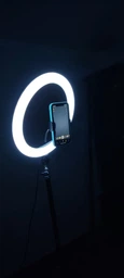 Профессиональная цветная светодиодная LED RGB кольцевая лампа MJ33 Набор блогера кольцевой студийный свет для селфи предметной сьемки для фото и видео со штативом и блютуз пультом 33см фото от покупателей 2