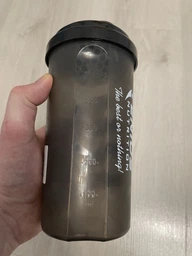 Шейкер Genius Nutrition Royal Shaker 700ml (Red) фото від покупців 3