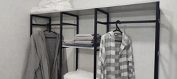 Шафа-гардероб маленький (вузький) в сучасному стилі Лофт DrevoGoods для систем зберігання речей у гардеробній, передпокої, спальні квартири, будинку з вішалкою і стелажем з полками 1500x1800x330мм; метал: Чорний, дерево: Білий (681|59) фото від покупців 2