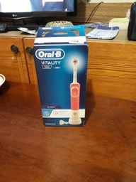 Электрическая зубная щетка Oral-B Vitality 3D White/D100 Pink (4210201262169_4210201234173) фото от покупателей 4